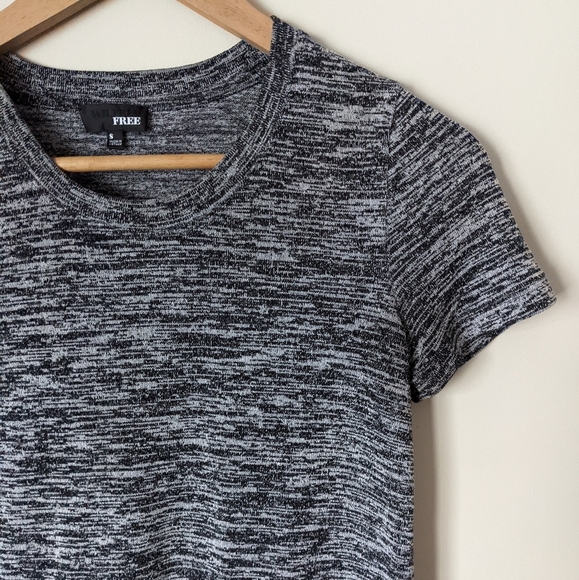 Aritzia Wilfred Free Black Marled Crew Neck T-shirt Size Small - Picture 3 of 9